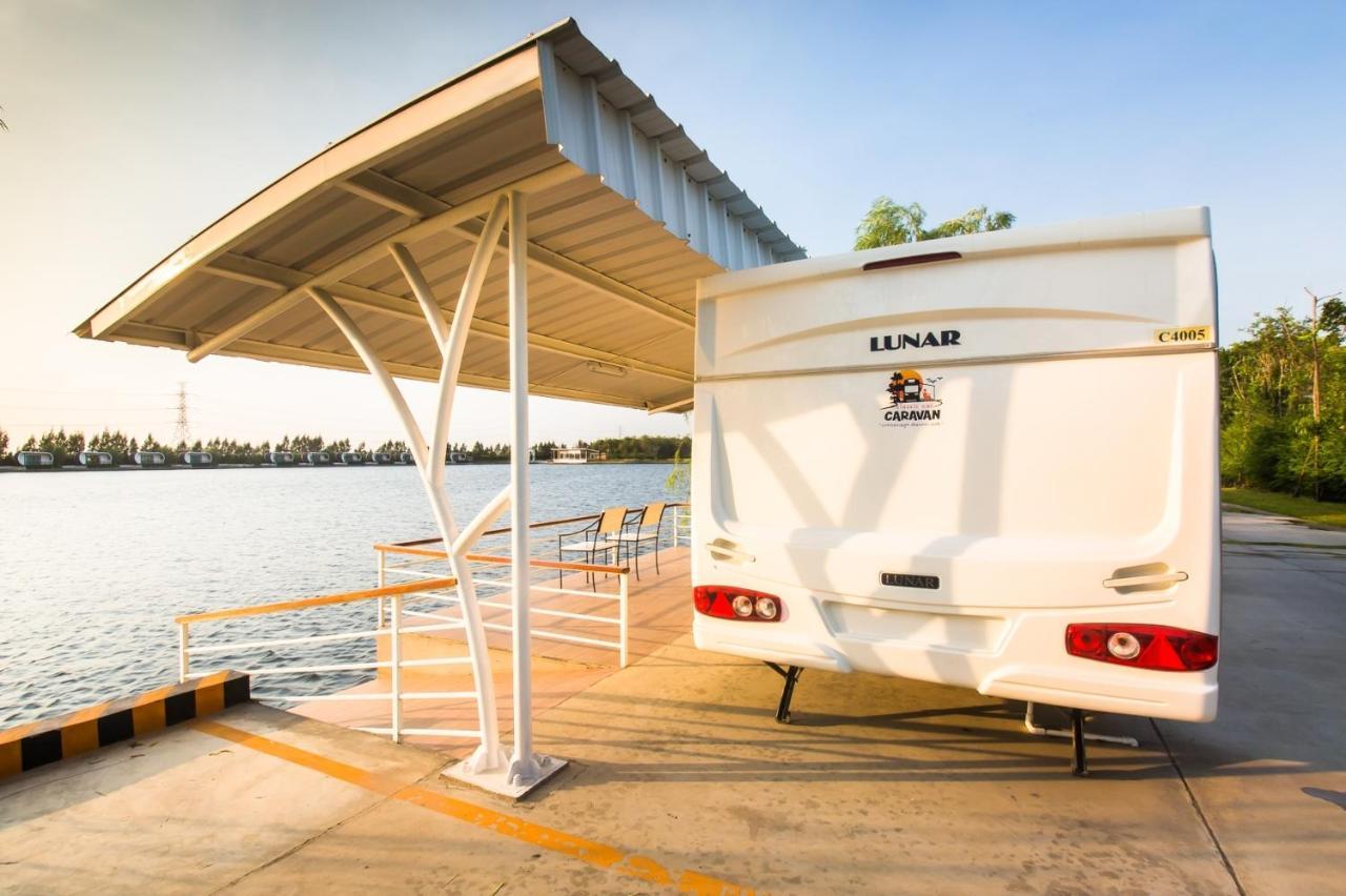 Saksiam Lakeside Resort نونتابوري المظهر الخارجي الصورة